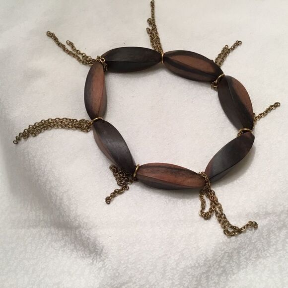 Wooden Links Antiqued Goldtone Bracelet - Picture 2 of 4